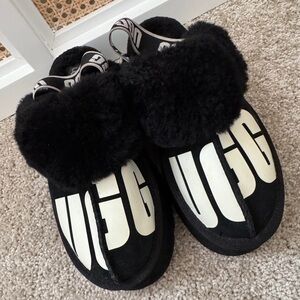 UGG Funkette Platform Chopd Sandal Slip On